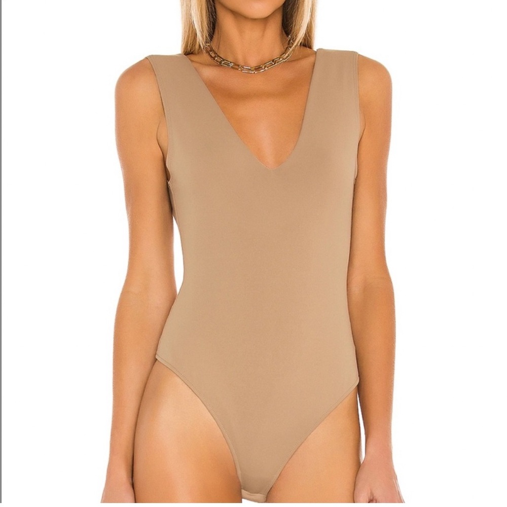NEW🔥Free People Keep It Sleek Plunging Neckline V-Neck Bodysuit Intimately L tan